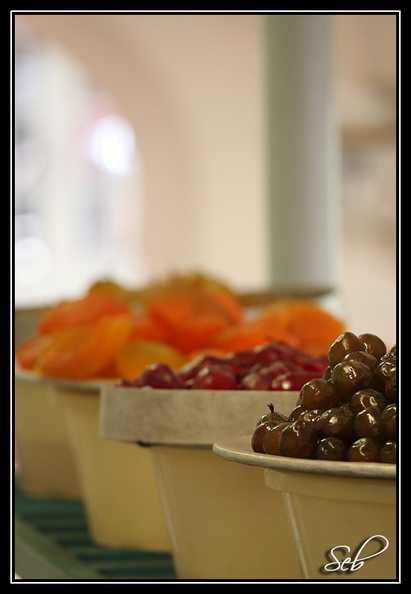 Prunes, Cerises et Melons confit - Photo prise lors de notre visite de la confiserie Florient dans les Alpes Maritimes 20091026094844-6fa5a8f2.jpg